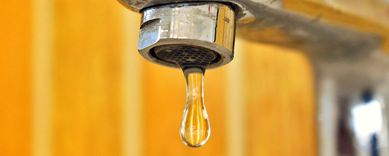 robinet, goutte qui coule